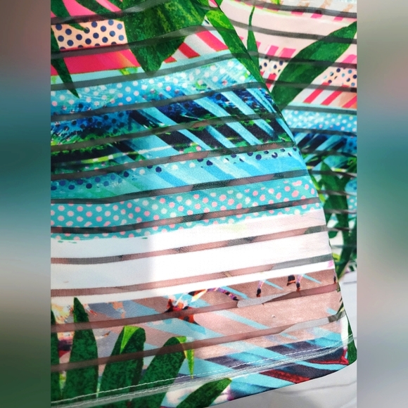 Nwot jungle print athletic top 2x - Picture 8 of 8